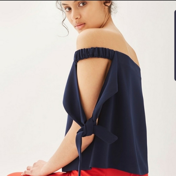 TOPSHOP coldshoulder NWT top navy blue [0066]… - Picture 1 of 7